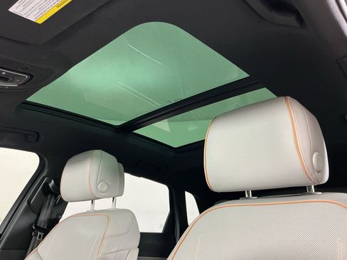 Used 2024 Audi Q8 e-tron Prestige w/ Prestige Package image 19