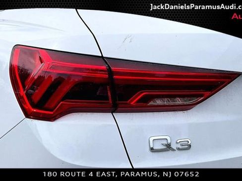 Used 2023 Audi Q3 2.0T Premium w/ Convenience Package AWD/4WD image 22