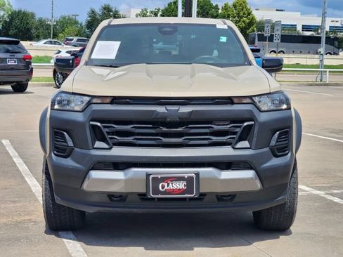 Used 2023 Chevrolet Colorado Trail Boss w/ Advanced Trailering Package AWD/4WD image 2