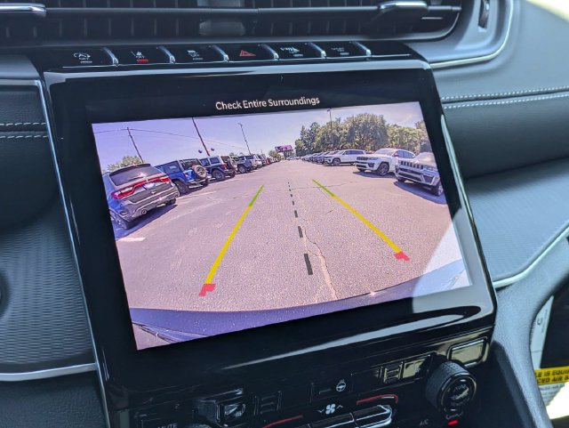 New 2027 Jeep Grand Cherokee Laredo X RWD image 23