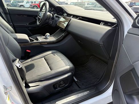 Used 2024 Land Rover Range Rover Evoque Dynamic SE AWD/4WD image 10