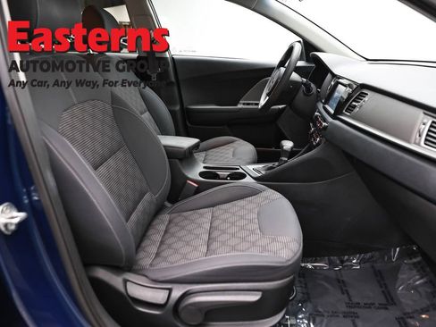Used 2019 Kia Niro LX image 25