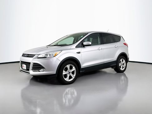 Used 2016 Ford Escape SE FWD image 3
