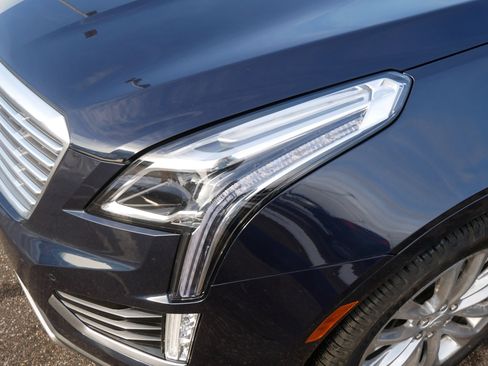 Used 2017 Cadillac XT5 Platinum image 16