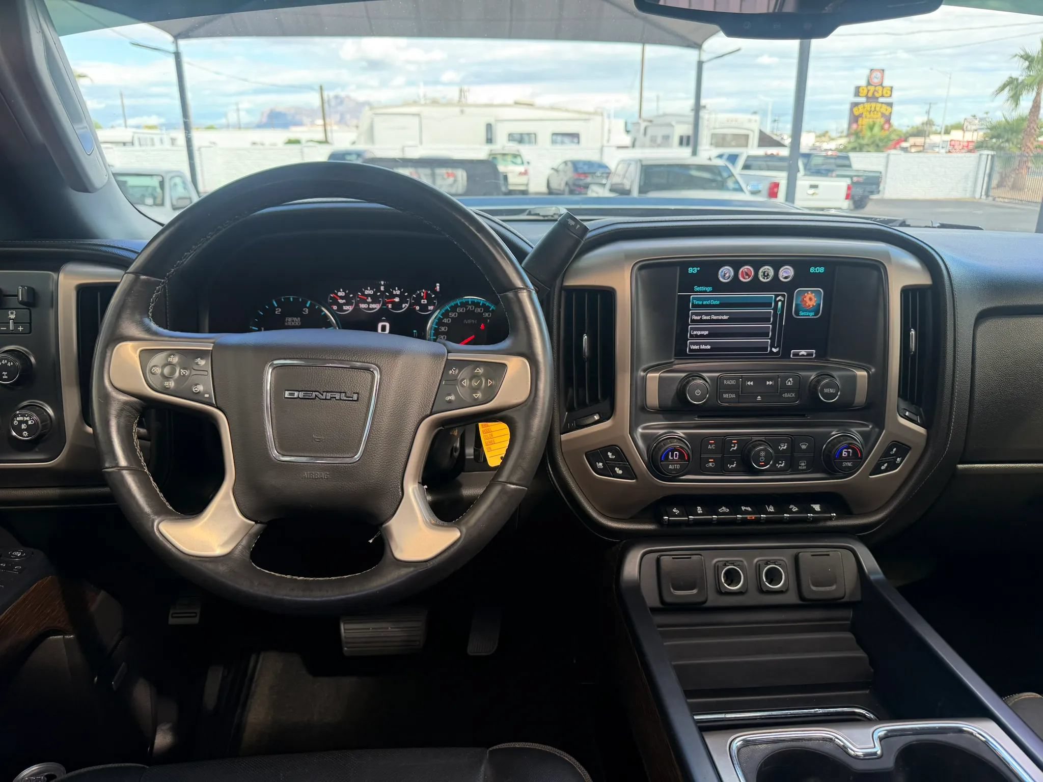 Used 2017 GMC Sierra 2500 Denali w/ Duramax Plus Package AWD/4WD image 29