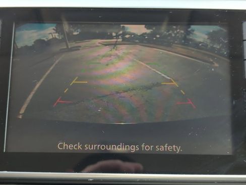 Used 2021 Nissan Versa SV image 11