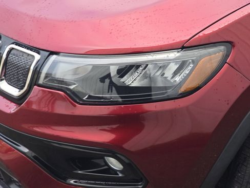 Used 2022 Jeep Compass Limited image 37