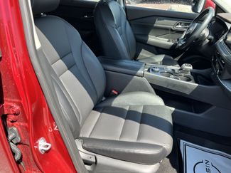 Used 2023 Nissan Rogue SV w/ SV Premium B Package AWD/4WD video 3