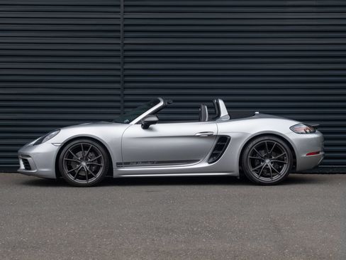 Certified 2020 Porsche 718 Boxster RWD image 2