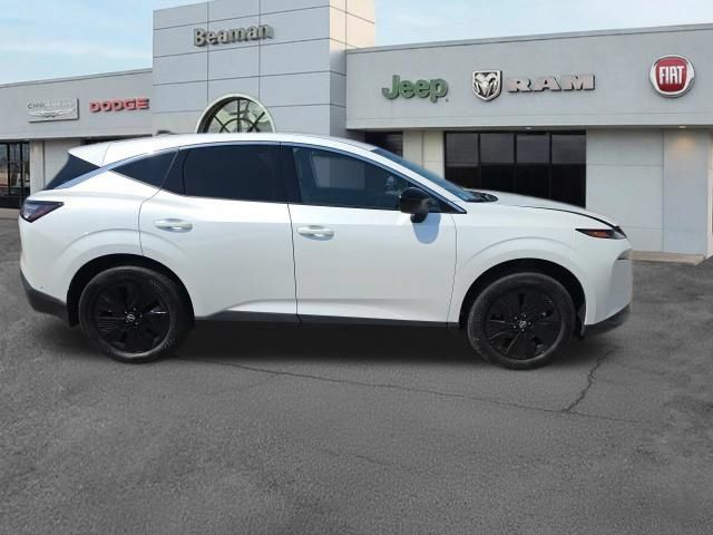 Used 2025 Nissan Murano SV AWD/4WD image 3