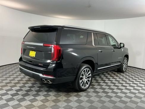 Used 2026 GMC Yukon XL Denali w/ Sun & Power Step Package AWD/4WD image 4