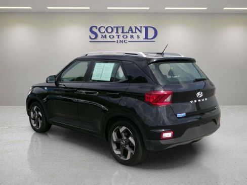 Used 2024 Hyundai Venue SEL image 8