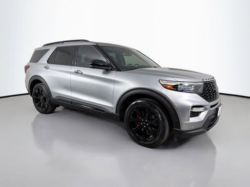 Used 2020 Ford Explorer ST w/ ST Street Pack image 4