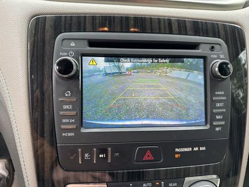 Used 2013 Chevrolet Traverse LTZ AWD/4WD image 19