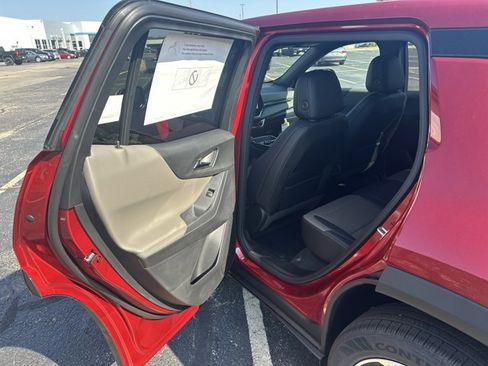 New 2026 Chevrolet Equinox LT w/ Convenience Package II image 22