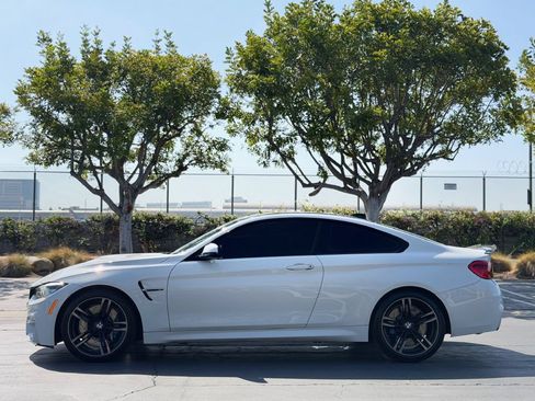 Used 2018 BMW M4 Coupe RWD image 5