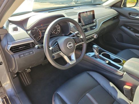 Used 2025 Nissan Altima 2.5 SR image 15