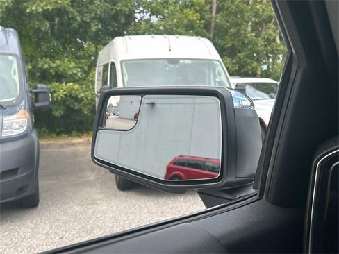 Used 2023 GMC Sierra 1500 SLT w/ SLT Premium Package image 32