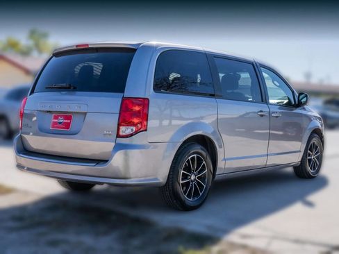 Used 2019 Dodge Grand Caravan GT image 5