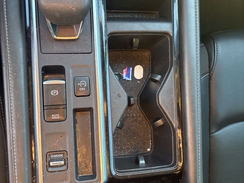 Used 2023 Nissan Pathfinder SL w/ SL Premium Package image 13