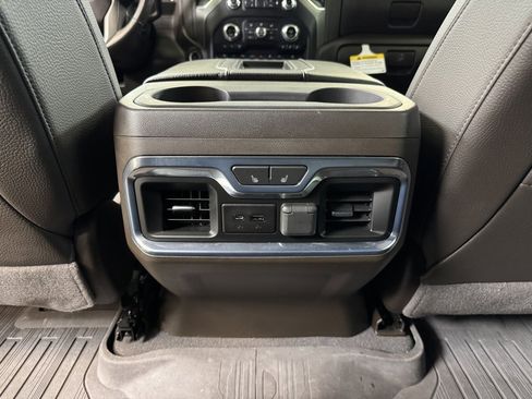 Used 2022 GMC Sierra 2500 Denali w/ Denali Ultimate Package image 18