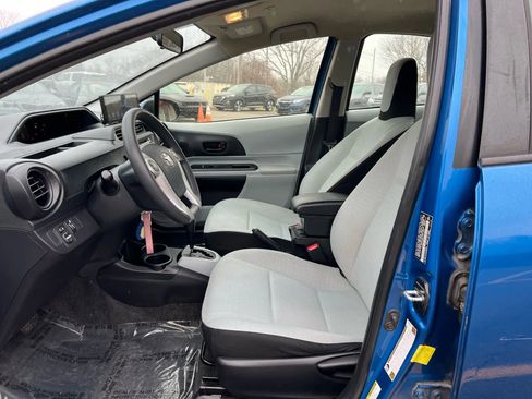 Used 2012 Toyota Prius C One image 15