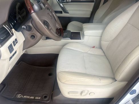 Used 2017 Lexus GX 460 Premium AWD/4WD image 19