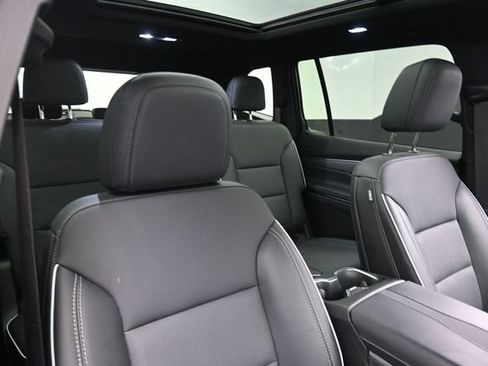 Used 2025 Buick Enclave Preferred w/ Power Package AWD/4WD image 29