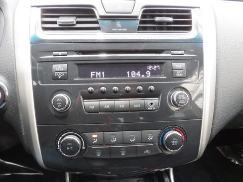 Used 2013 Nissan Altima 2.5 S image 19