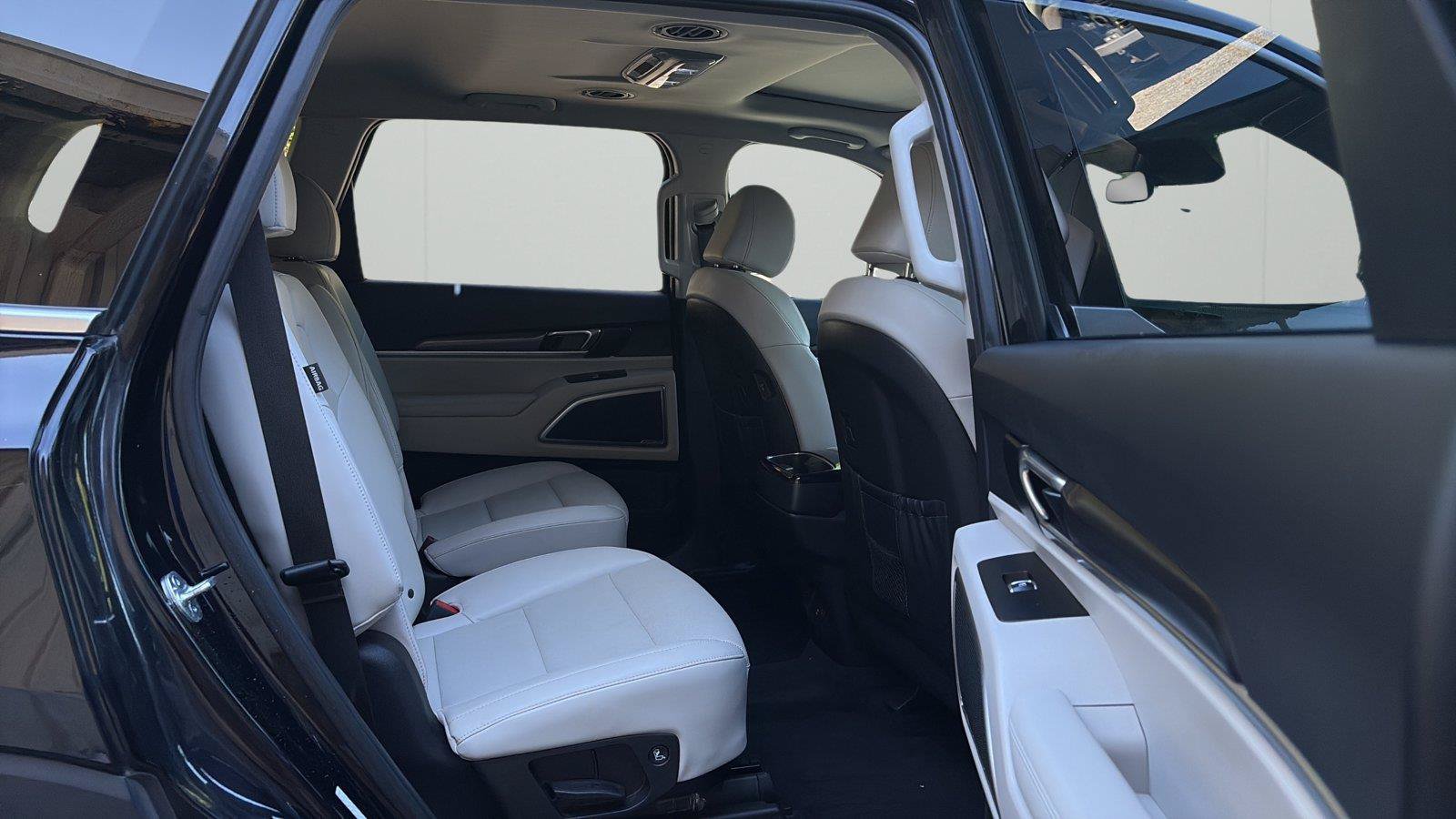 Used 2023 Kia Telluride S w/ S Sunroof Package FWD image 13