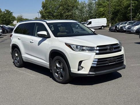 Used 2018 Toyota Highlander Limited Platinum AWD/4WD image 1