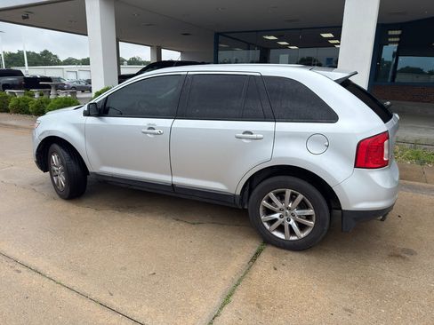 Used 2014 Ford Edge SEL w/ Equipment Group 205A AWD/4WD image 8