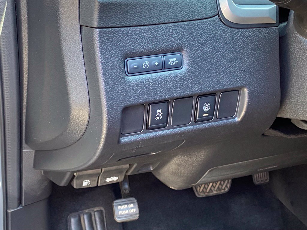 Used 2024 Nissan Murano SV w/ SV Midnight Edition Package FWD image 12