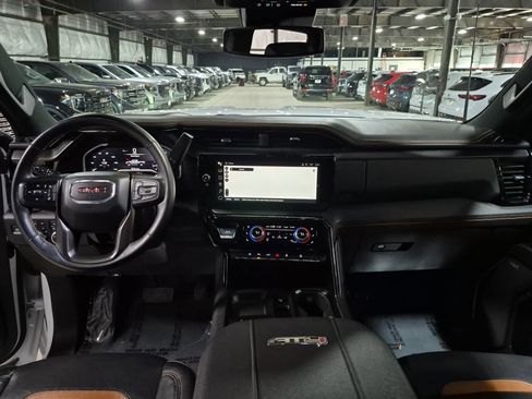 Used 2024 GMC Sierra 2500 AT4 w/ AT4 Preferred Package image 20