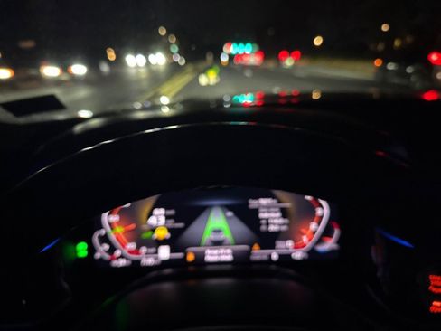 Used 2020 BMW 750i xDrive w/ Executive Package image 65