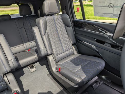 New 2026 Cadillac Escalade IQ Sport 1 w/ LPO, ONYX Package AWD/4WD image 16