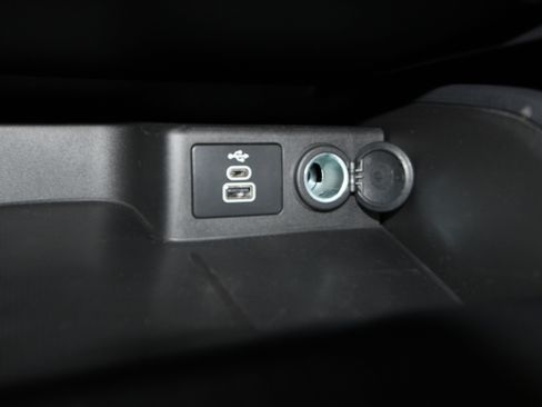 New 2025 Ford Escape SE image 16