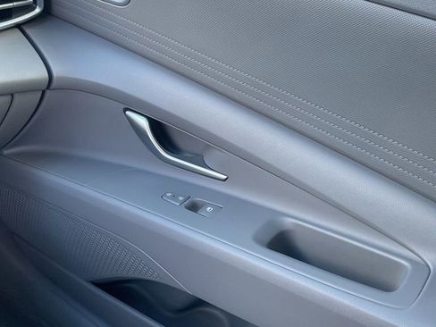 Used 2023 Hyundai Elantra SEL w/ Preferred Accessory Package image 23