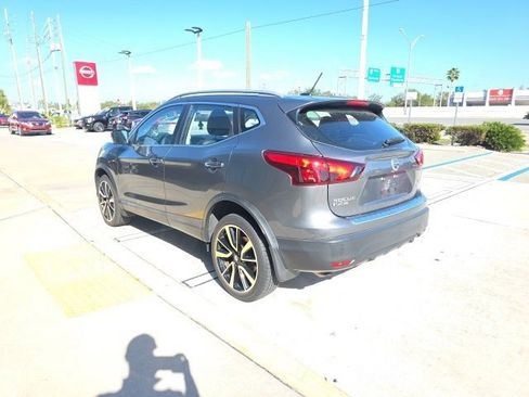 Used 2018 Nissan Rogue Sport SL image 3