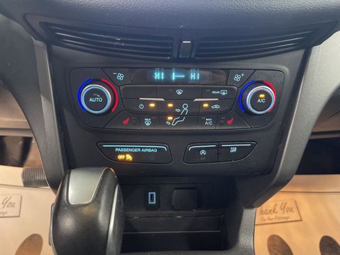 Used 2018 Ford Escape SEL image 16