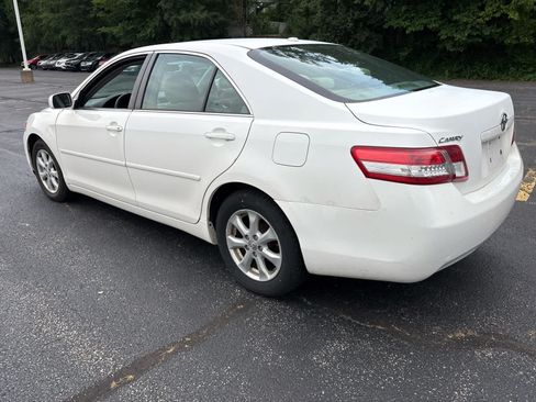 Used 2011 Toyota Camry LE w/ LE Extra-Value Pkg FWD image 5