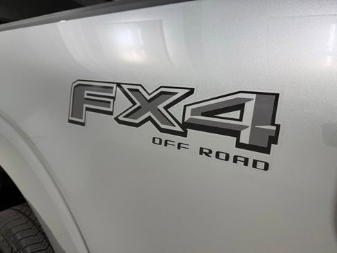 Used 2025 Ford F150 Lariat w/ Equipment Group 501A Mid AWD/4WD image 10