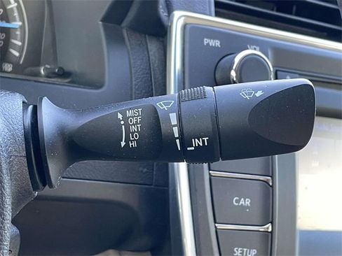 Used 2015 Toyota Camry LE image 22