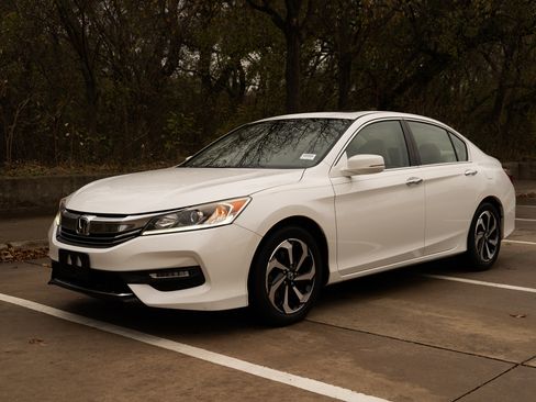 Used 2016 Honda Accord EX-L image 5