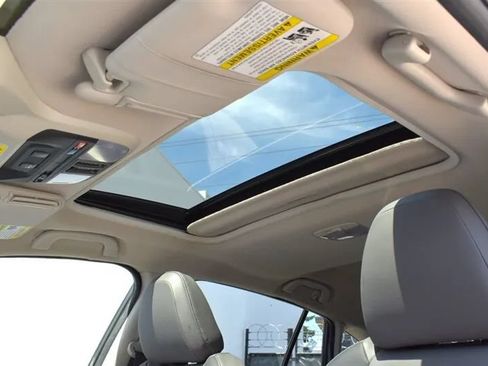 Used 2021 Subaru Crosstrek 2.5i Sport w/ Moonroof Package AWD/4WD image 12