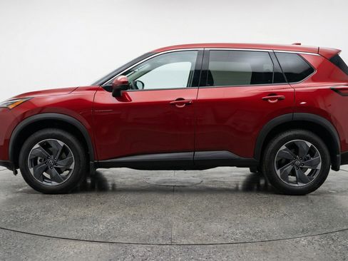 Used 2025 Nissan Rogue SV image 5