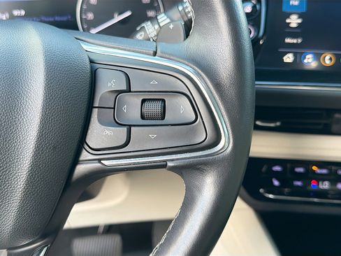 Used 2021 Buick Envision Essence image 36