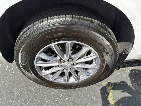 Certified 2024 Buick Enclave Essence w/ Trailering Package, 5000 lbs. AWD/4WD image 8