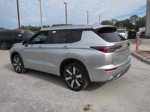 New 2026 Mitsubishi Outlander SEL FWD image 5