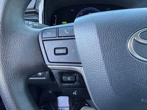 Certified 2025 Toyota Camry LE image 18